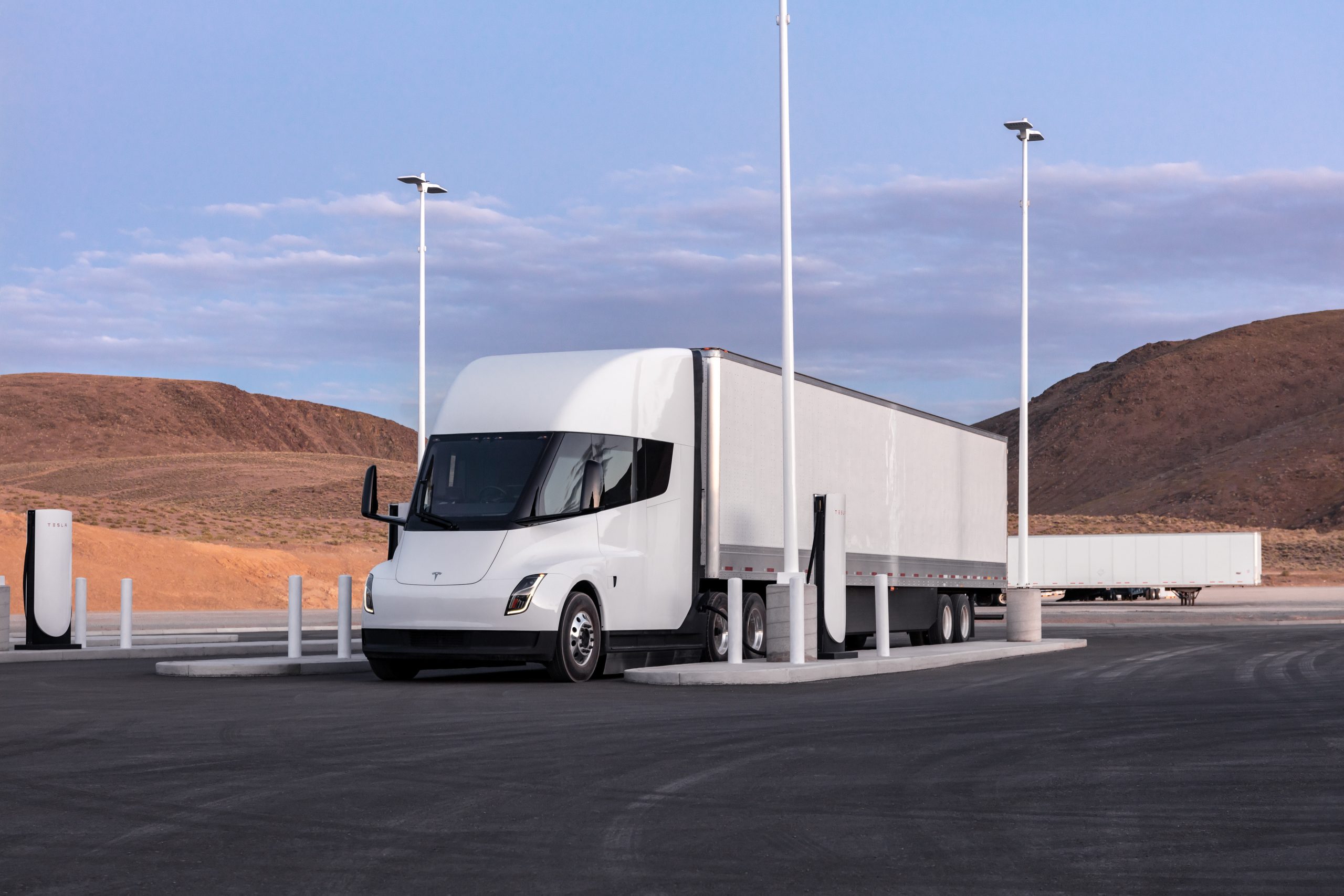 Tesla partage de nouvelles photos du Tesla Semi. Livraison prochaine ?