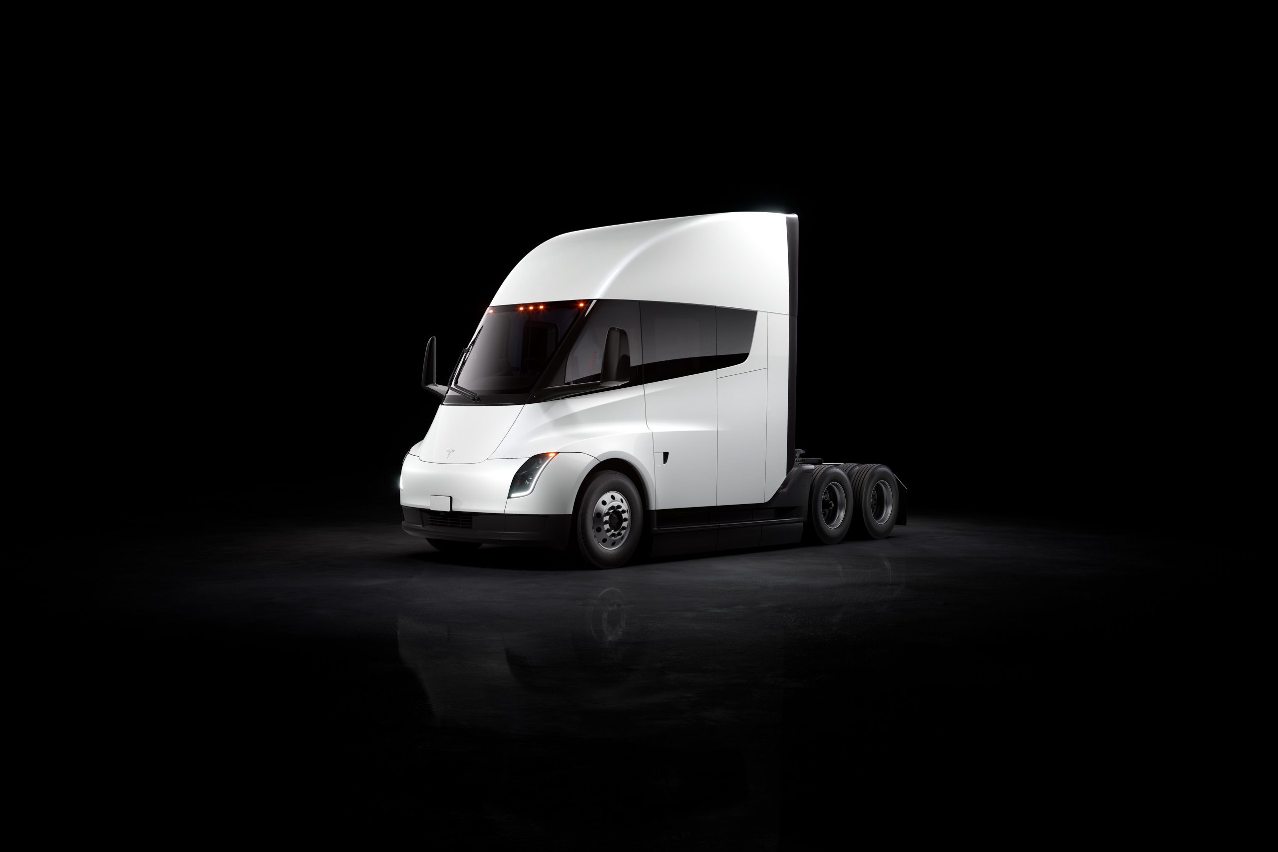 Tesla partage de nouvelles photos du Tesla Semi. Livraison bientôt ?