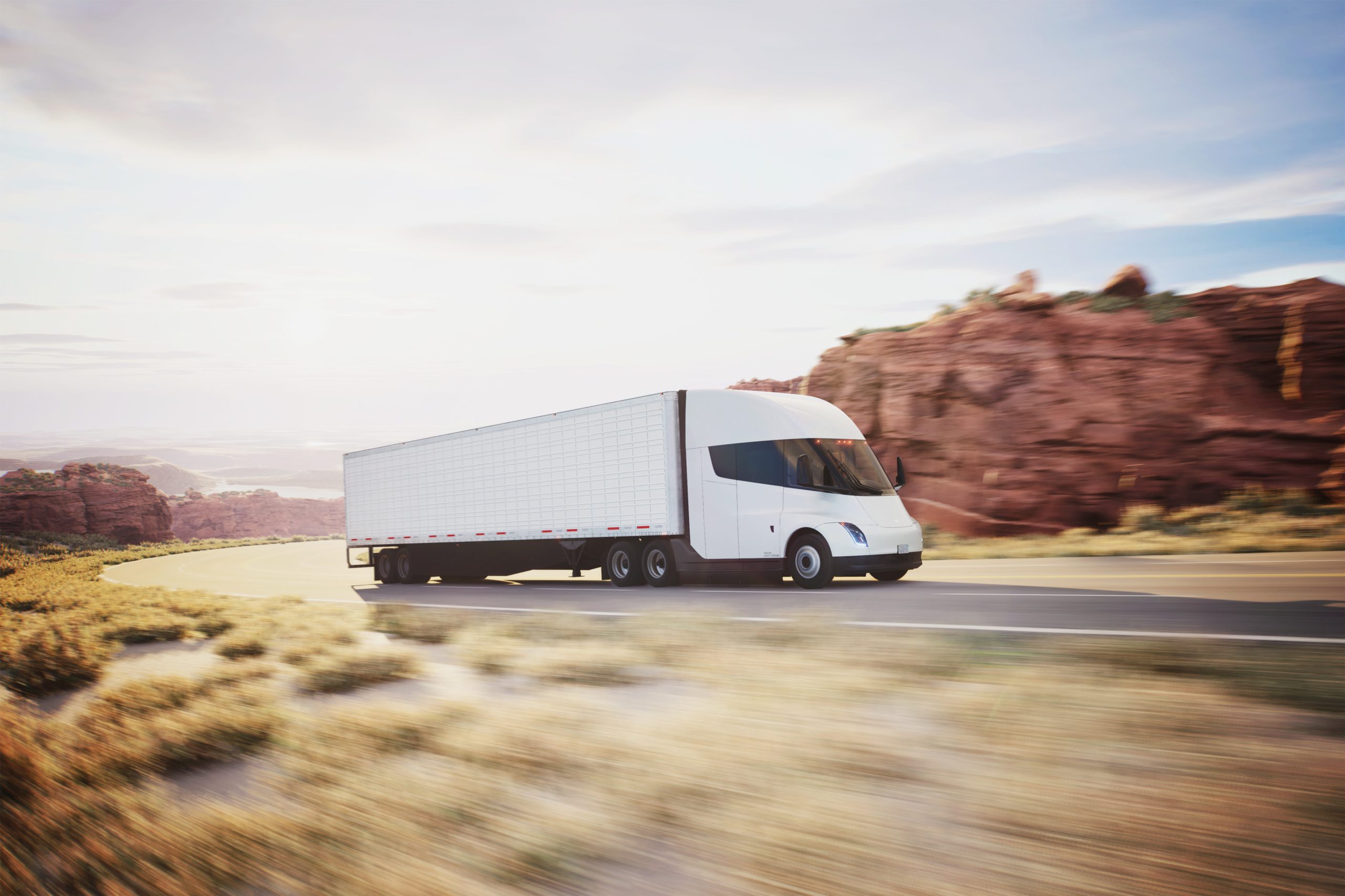 Tesla partage de nouvelles photos du Tesla Semi. Livraison bientôt ?