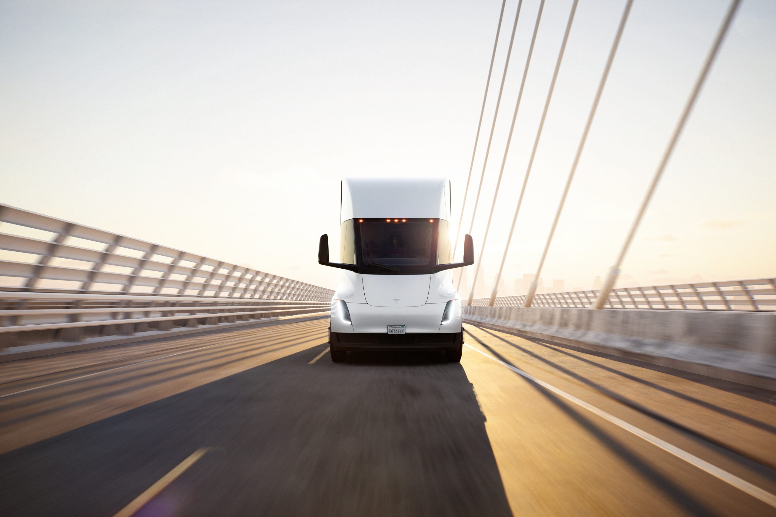 Tesla partage de nouvelles photos du Tesla Semi. Livraison prochaine ?