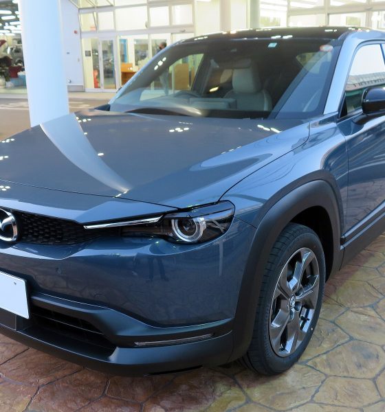 Mazda_MX-30_EV_Highest_Set_(ZAA-DRH3P)_front