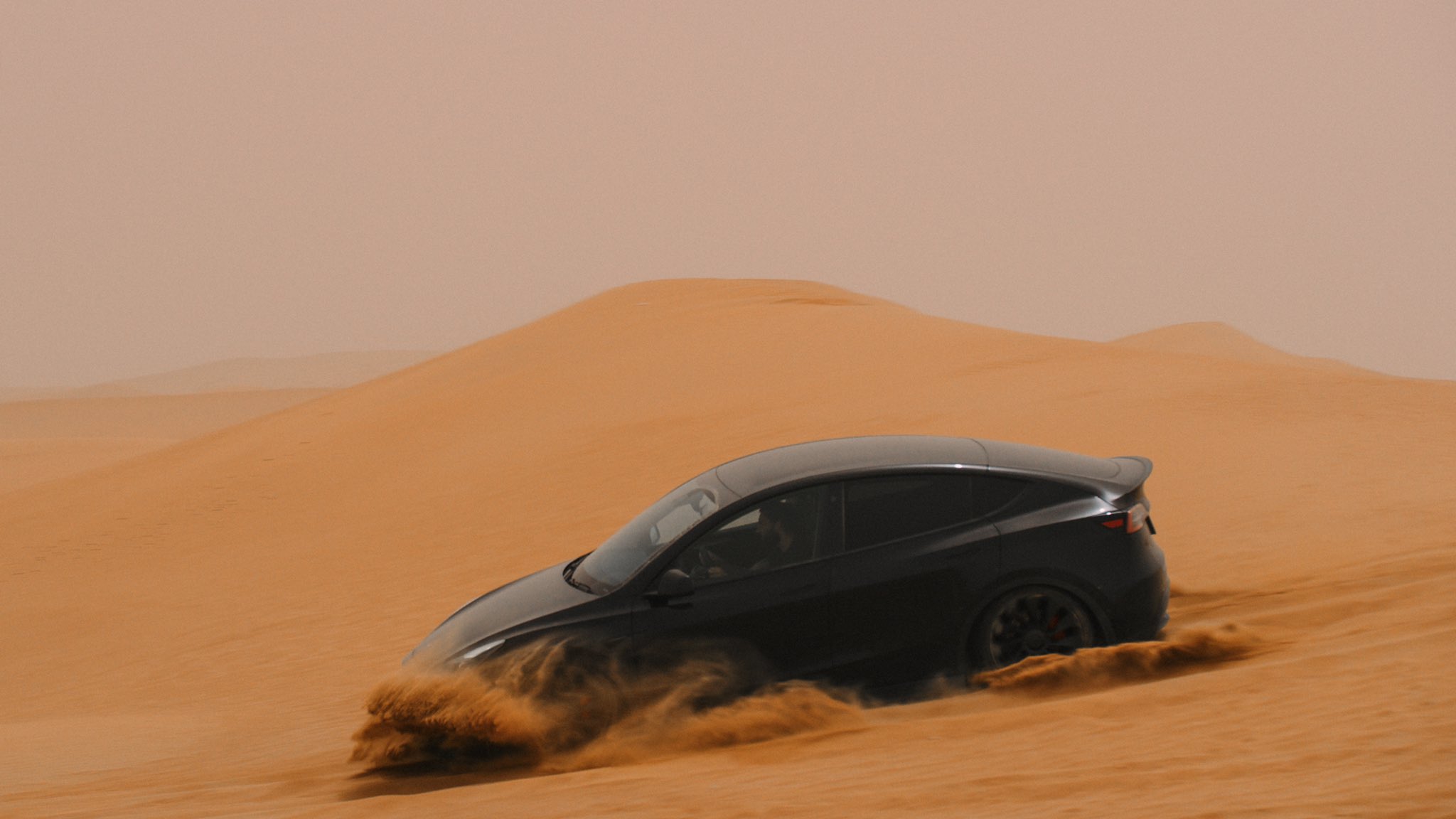 Tesla puts its vehicles to the test in 122 degree F heat in Dubai