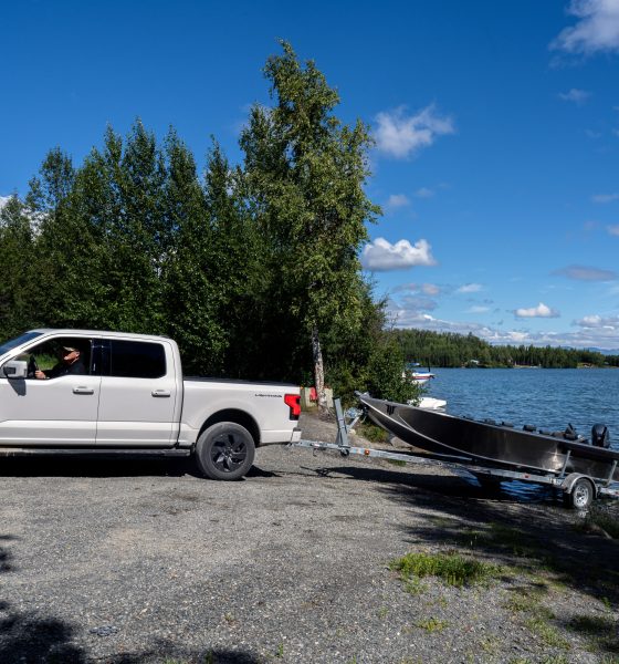 ford f-150 lightning towing