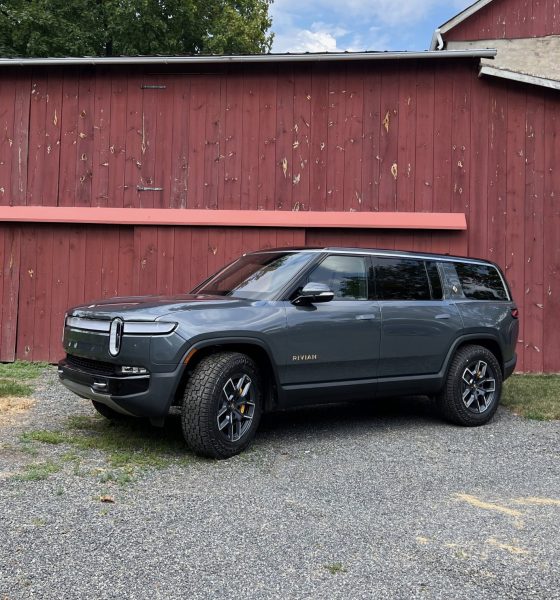 rivian-r1s-customer-deliveries