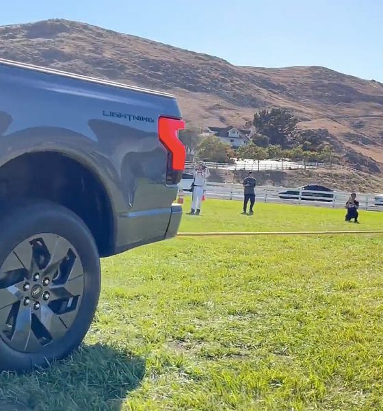 rivian-r1t-vs-ford-f150-lightning