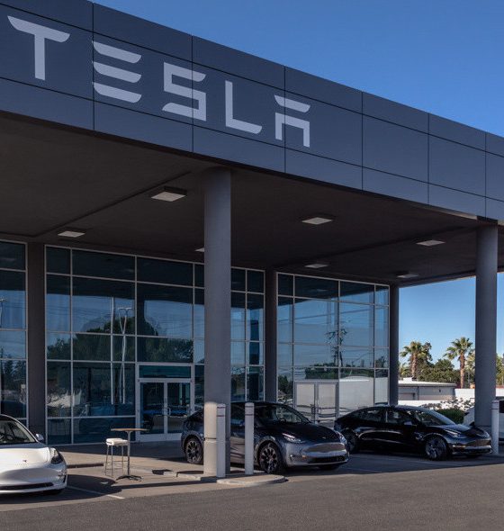 tesla-michigan-facility-West-Bloomfield-Township