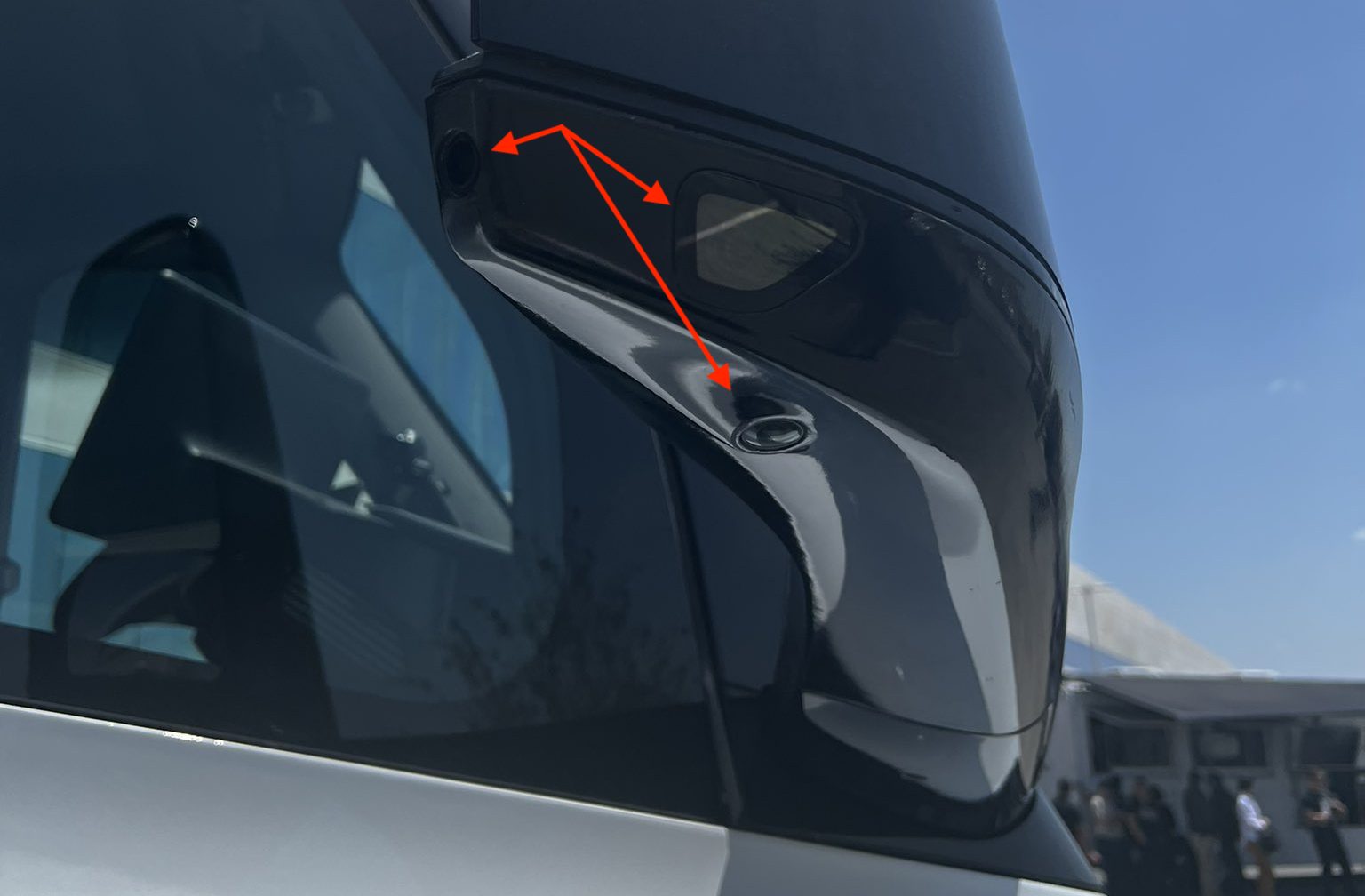 tesla-semi-cameras-updated-e1659685284893