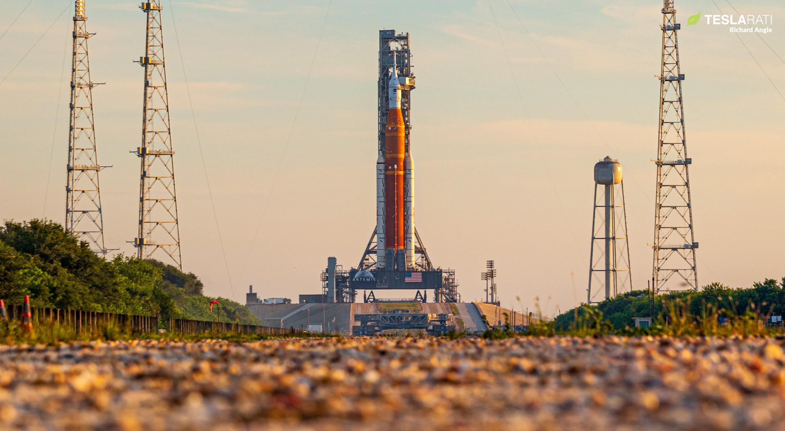 Artemis I rocket takes last road trip despite lightning