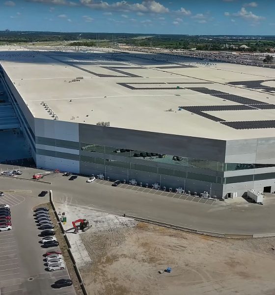 giga-texas-paint-rooftop-solar
