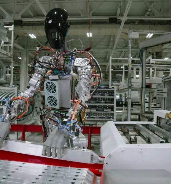 tesla-bot-fremont-factory-1