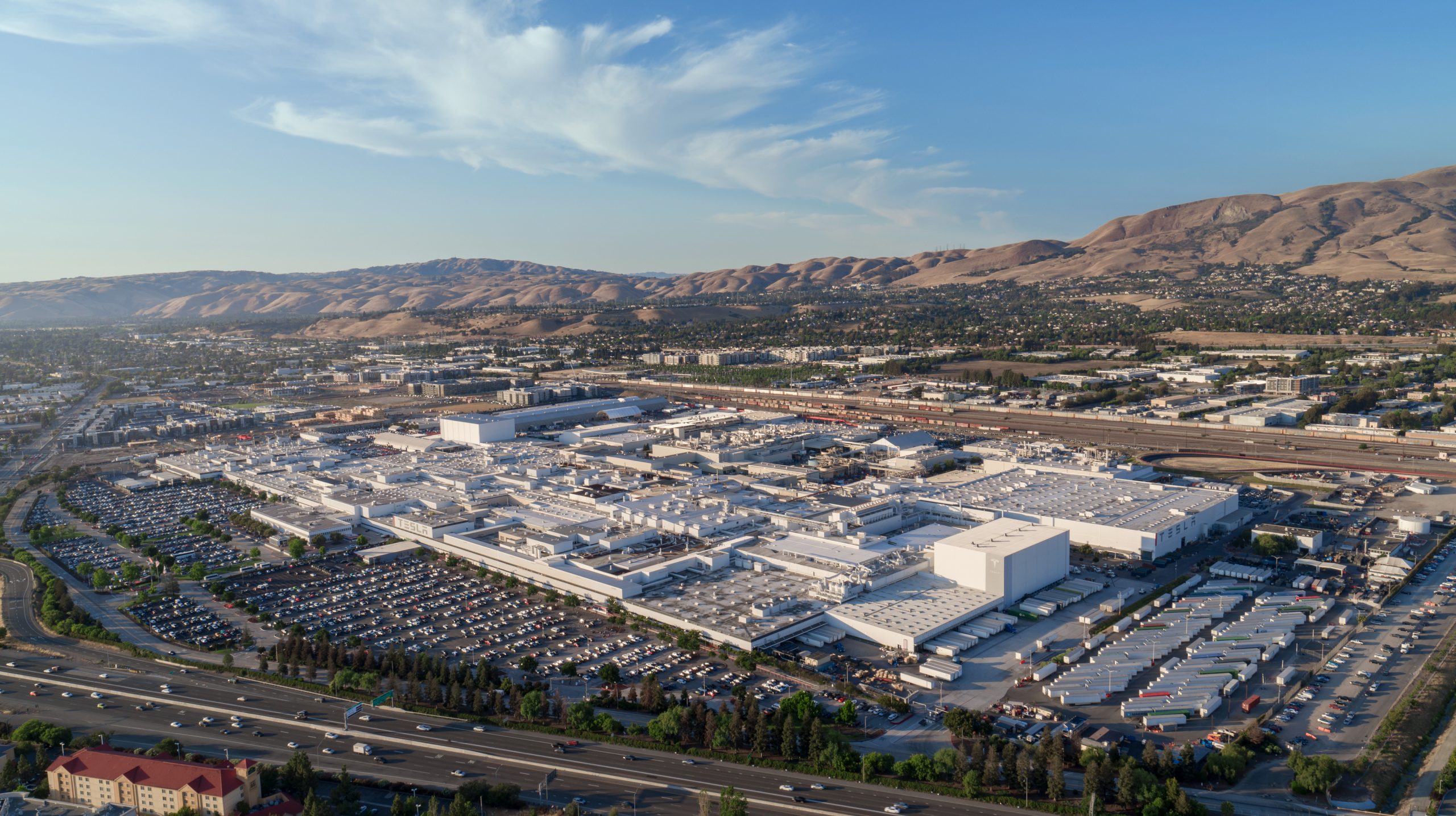 Tesla is building an employee gym on top of the Fremont Factory Auto Recent