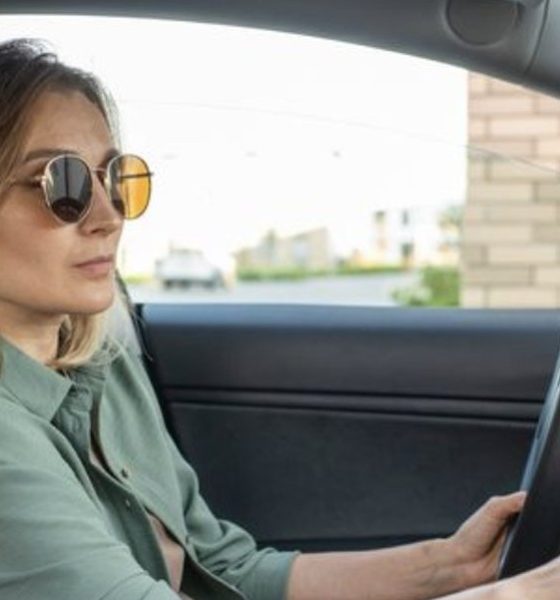 tesla-lexus-marketing-gaffe