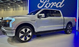 Ford-f-150-lightning-production-cut