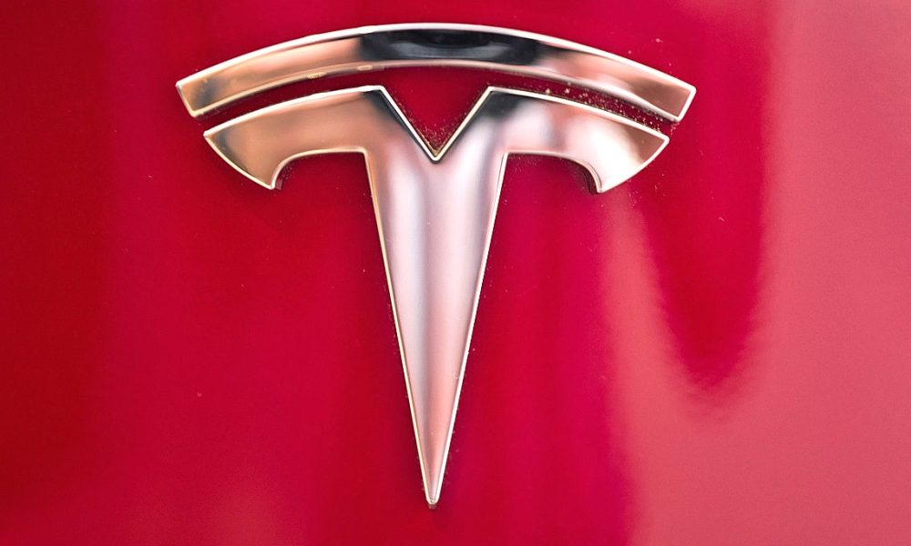 Tesla partners with Western Nevada College to train employees