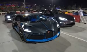 tesla-model-s-plaid-vs-bugatti-divo