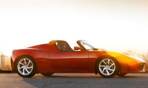 Elon-musk-tesla-roadster-production