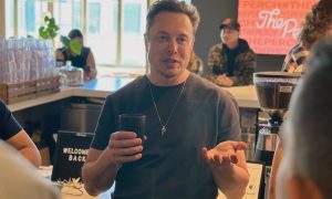 Elon Musk tours Apple HQ with Apple CEO Tim Cook