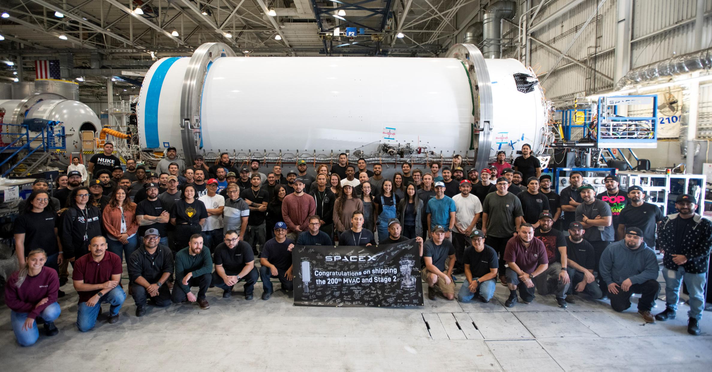 Hawthorne factory Oct 2022 (SpaceX) 200th Falcon S2 1 crop (c)