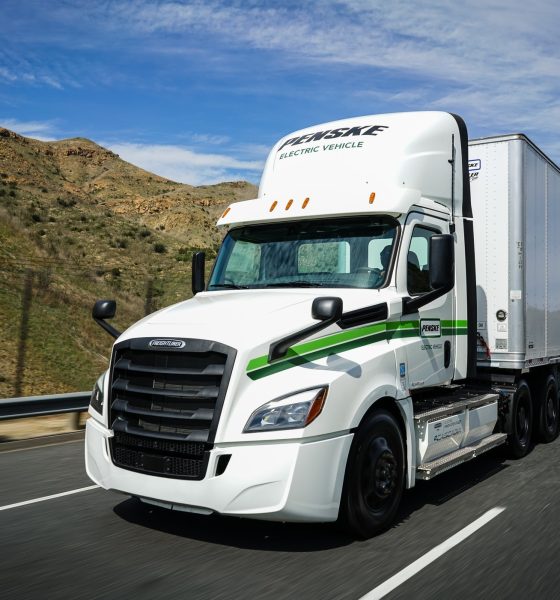 freightliner ecascadia