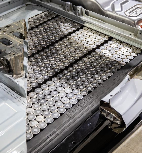 Tesla-4680-battery-cells-3