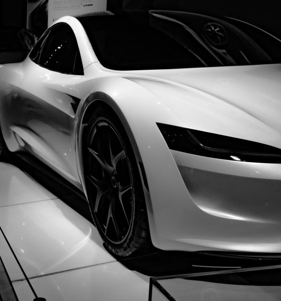 Tesla-Roadster-2-1