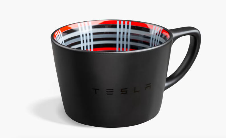 Tesla adds 4 new items to its online shop
