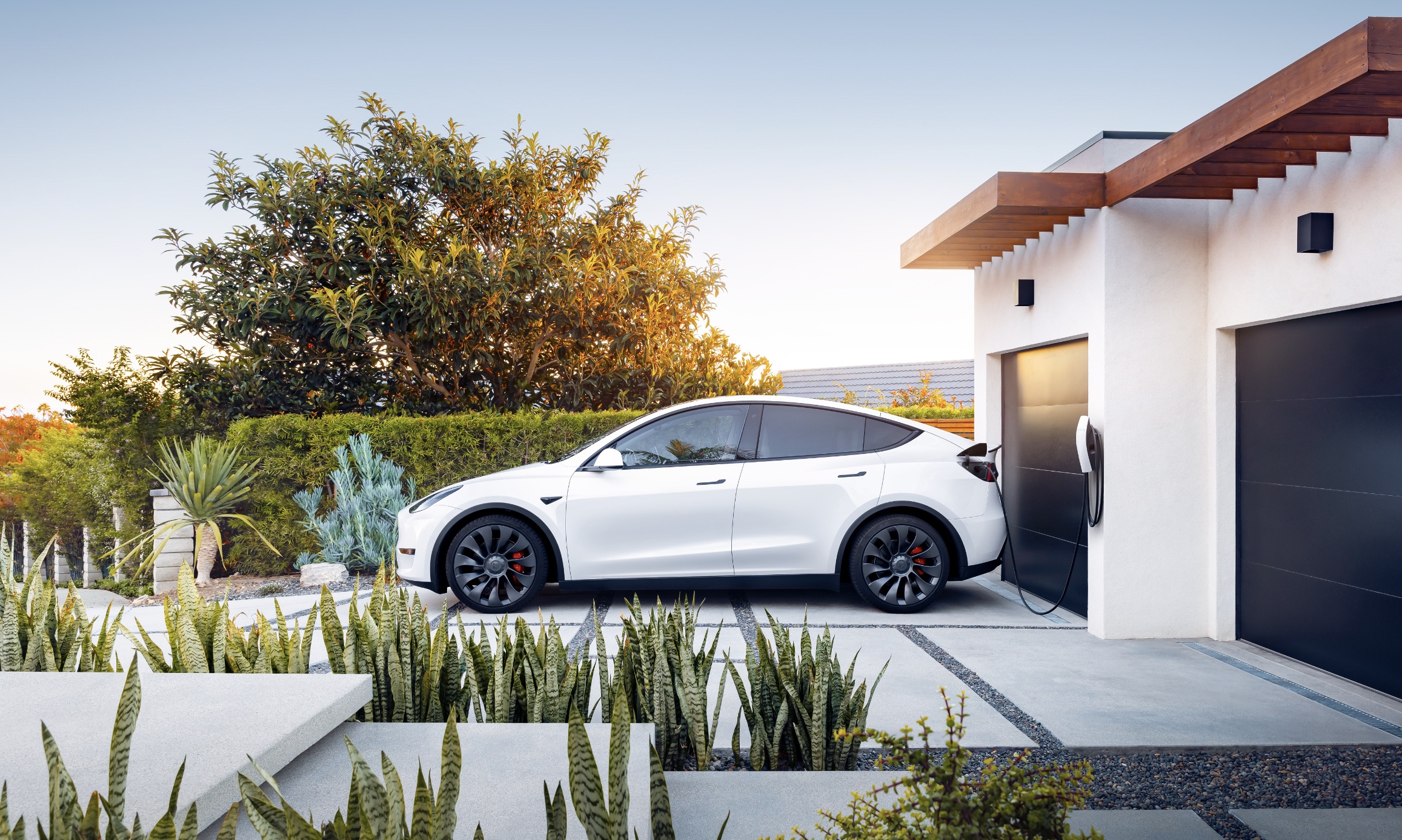 tesla-wall-chargers-best-buy