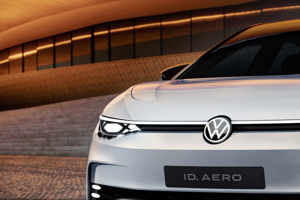 Volkswagen-ID-Aero-World Premier