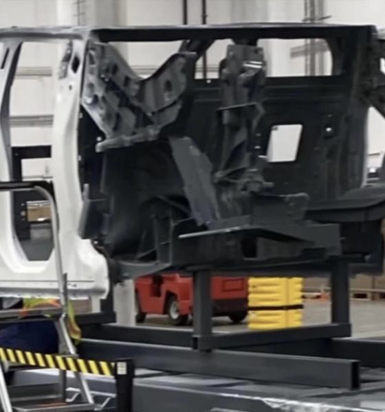 tesla-cybertruck-megacast-first-look