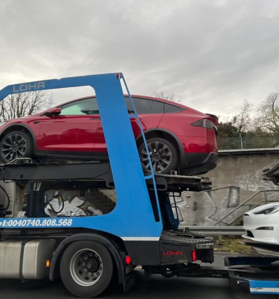 tesla model x plaid