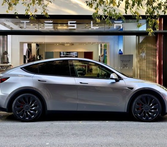 tesla-model-y-quicksilver