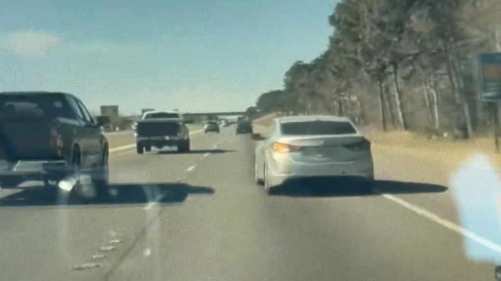 Tesla op Autopilot vermijdt veilig een ongeval in Louisiana