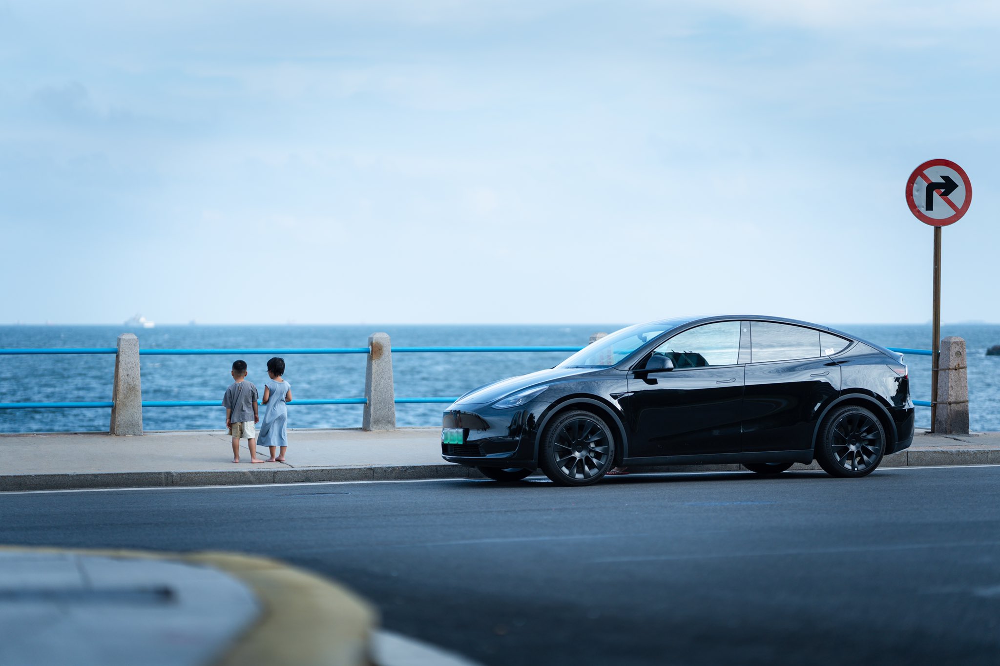 Testing a Tesla Model 3 - Is it for Surfers?