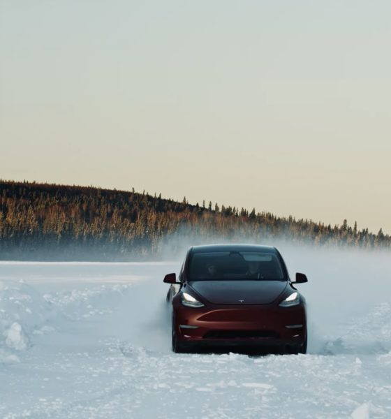 tesla-model-y-heat-pump-winter-midnight-cherry-red