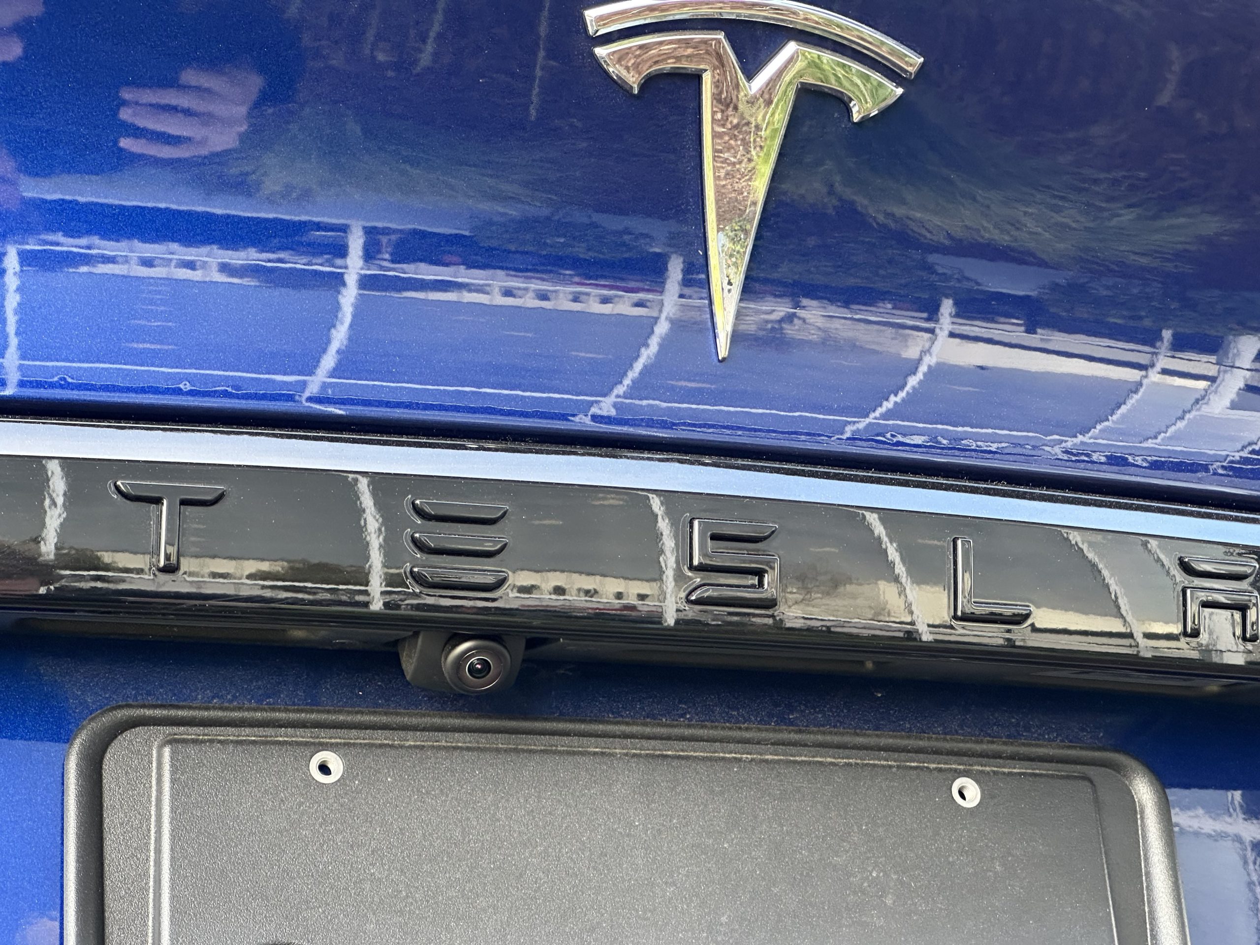 Tesla ontloopt Nederlandse waakhondboete na camerawisseling Sentry Mode