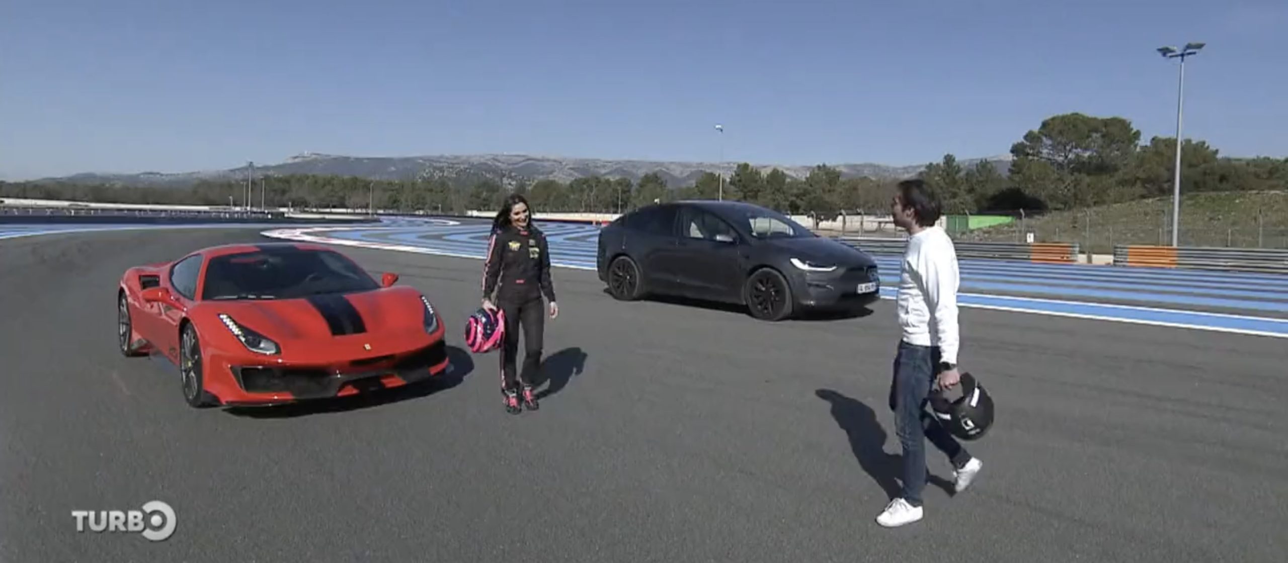 Tesla Model X Drag Race