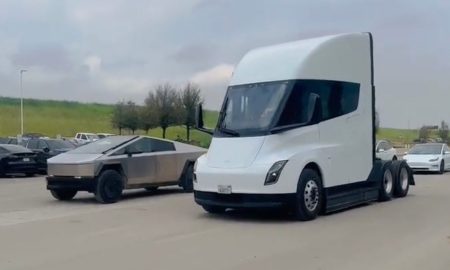 Tesla Semi Drag Race