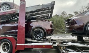 Tesla-gigafactory-berlin-midnight-cherry-red-model-y-delivery