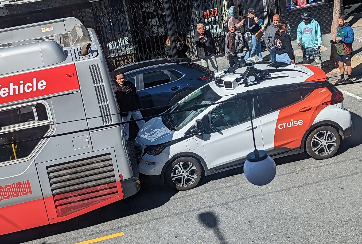 Cruz compartilhou o comentário depois que um robottaxi colidiu com um ônibus San Francisco Muni