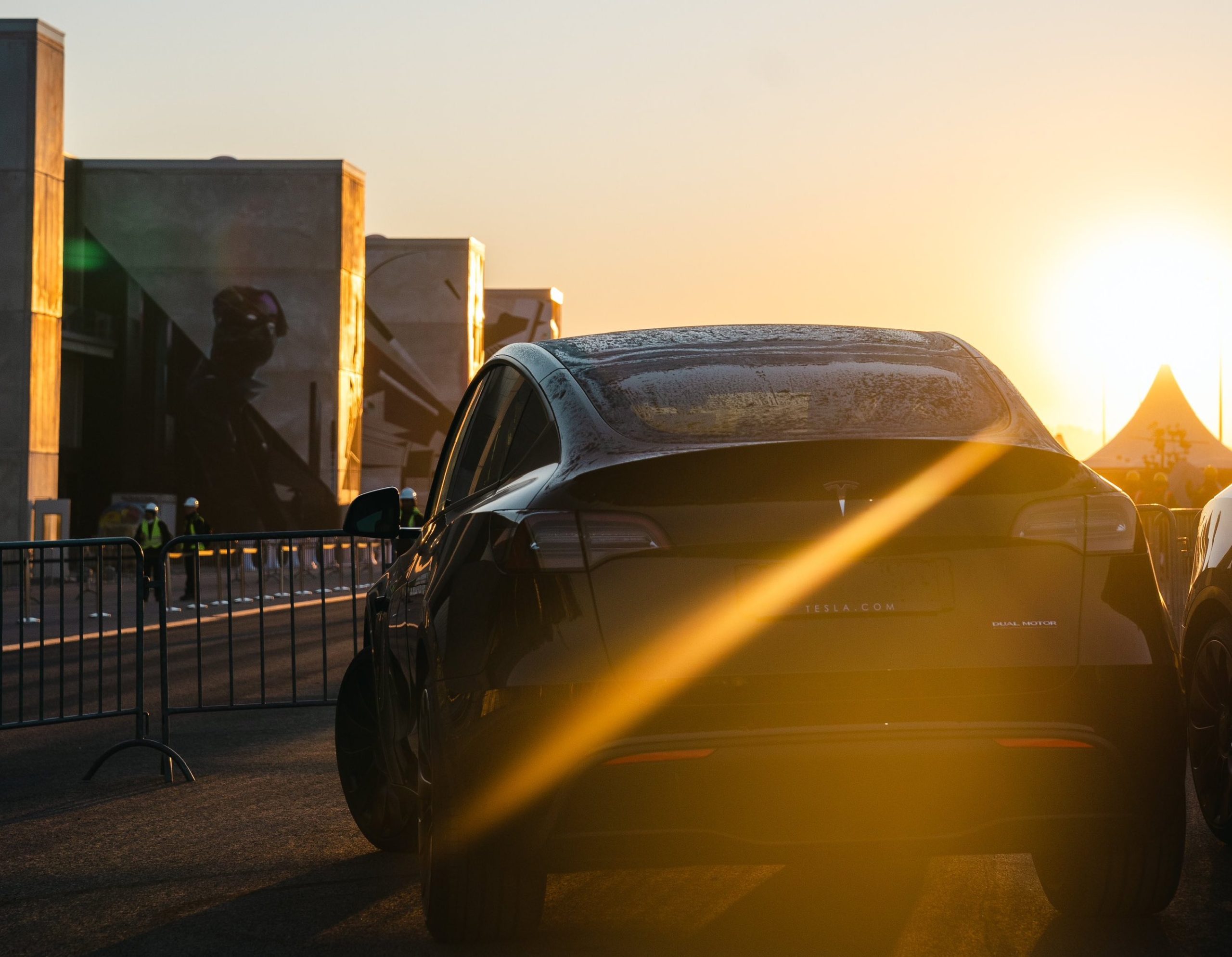 Industry veterans weigh in on Tesla advertising strategies