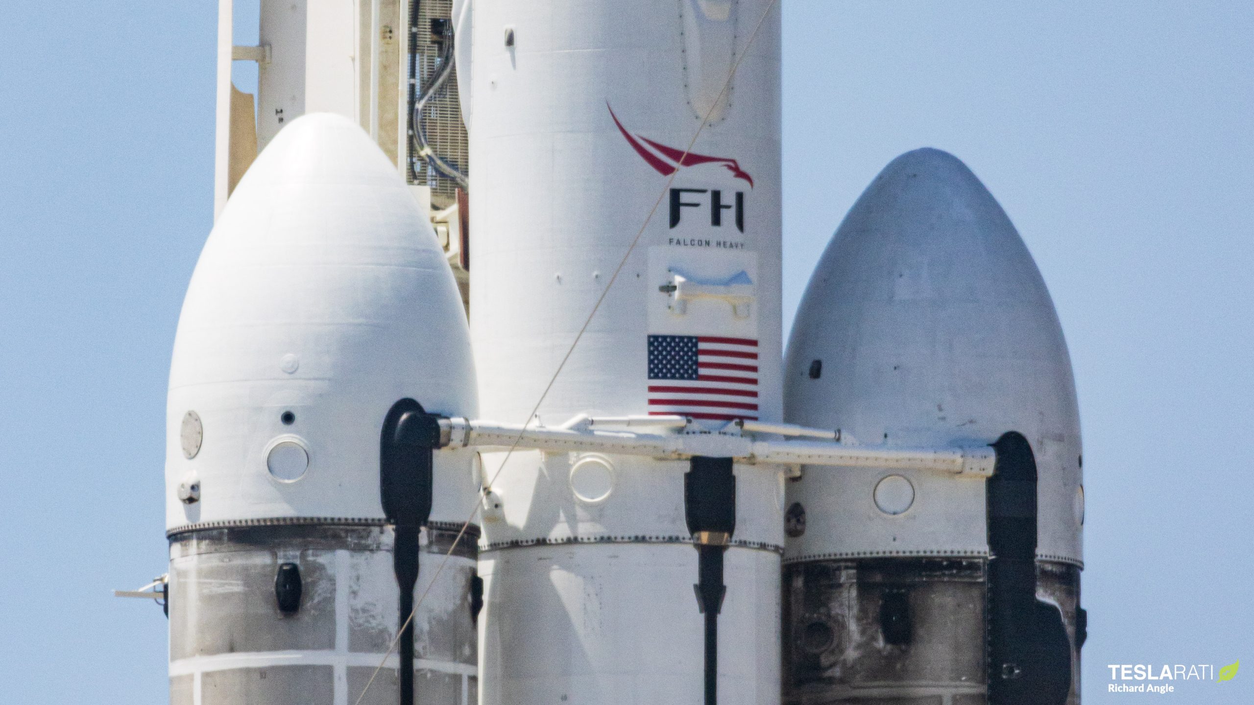 تهدف SpaceX إلى إطلاق Falcon Heavy الليلة بعد عدة تأخيرات