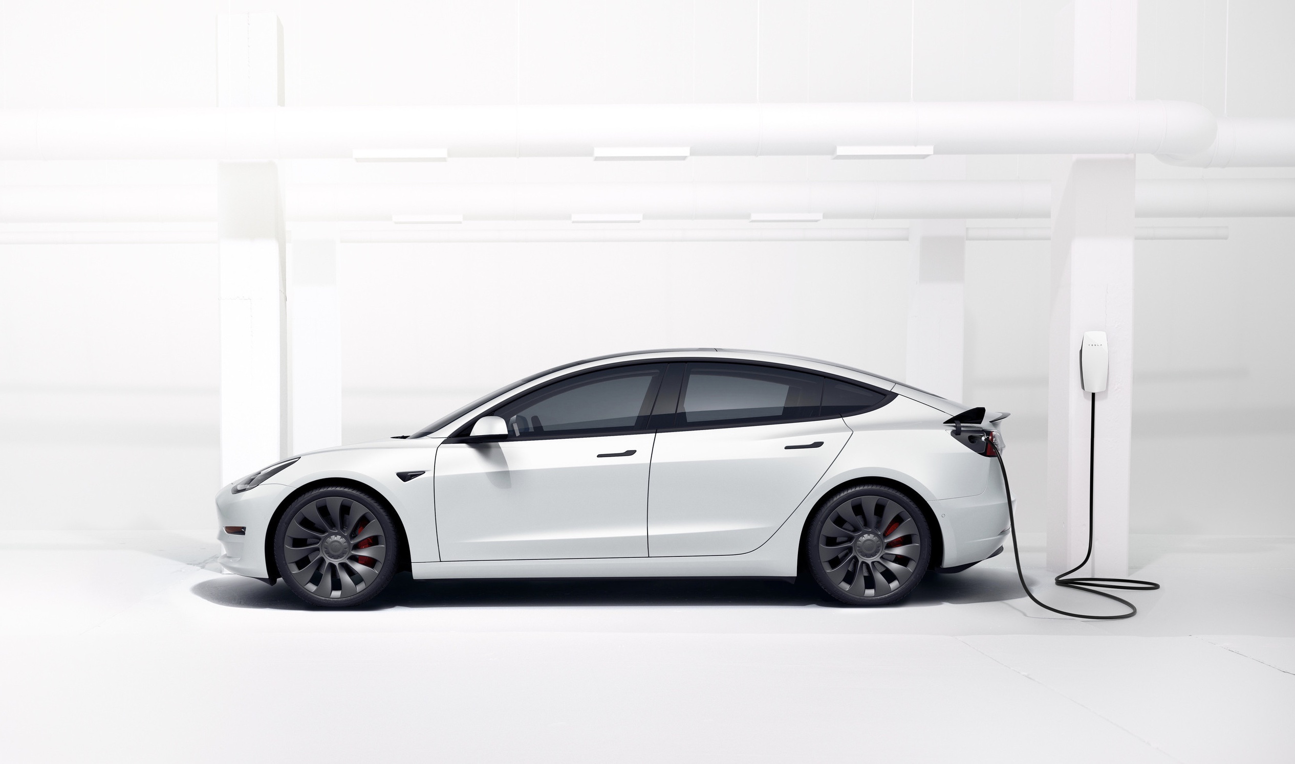 Tesla-model-3-performance-price-cut-hong-kong