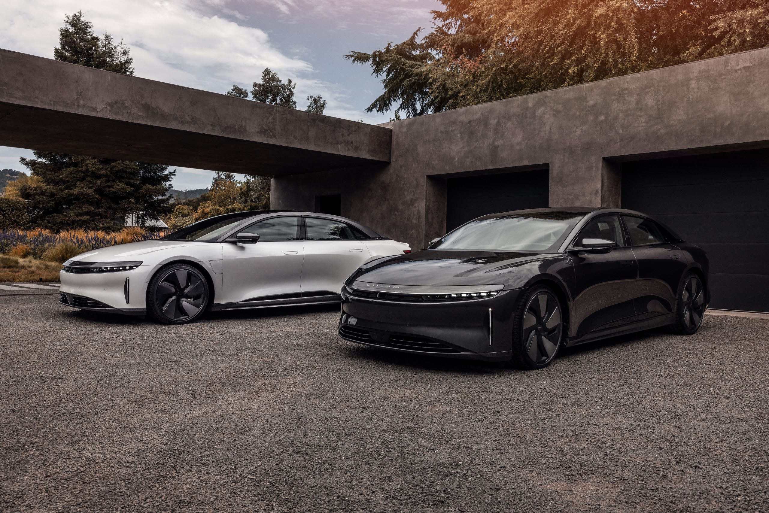 lucid air stealth look