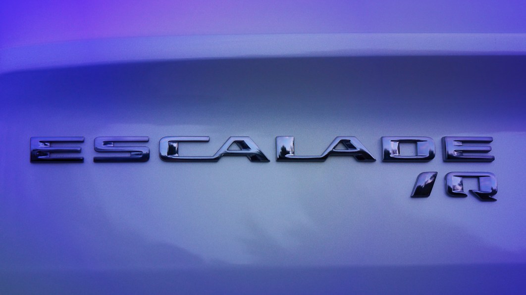 cadillac escalade iq logo