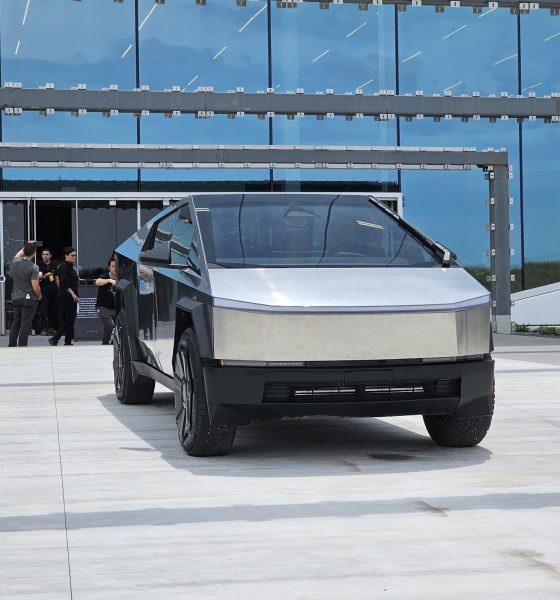 tesla cybertruck
