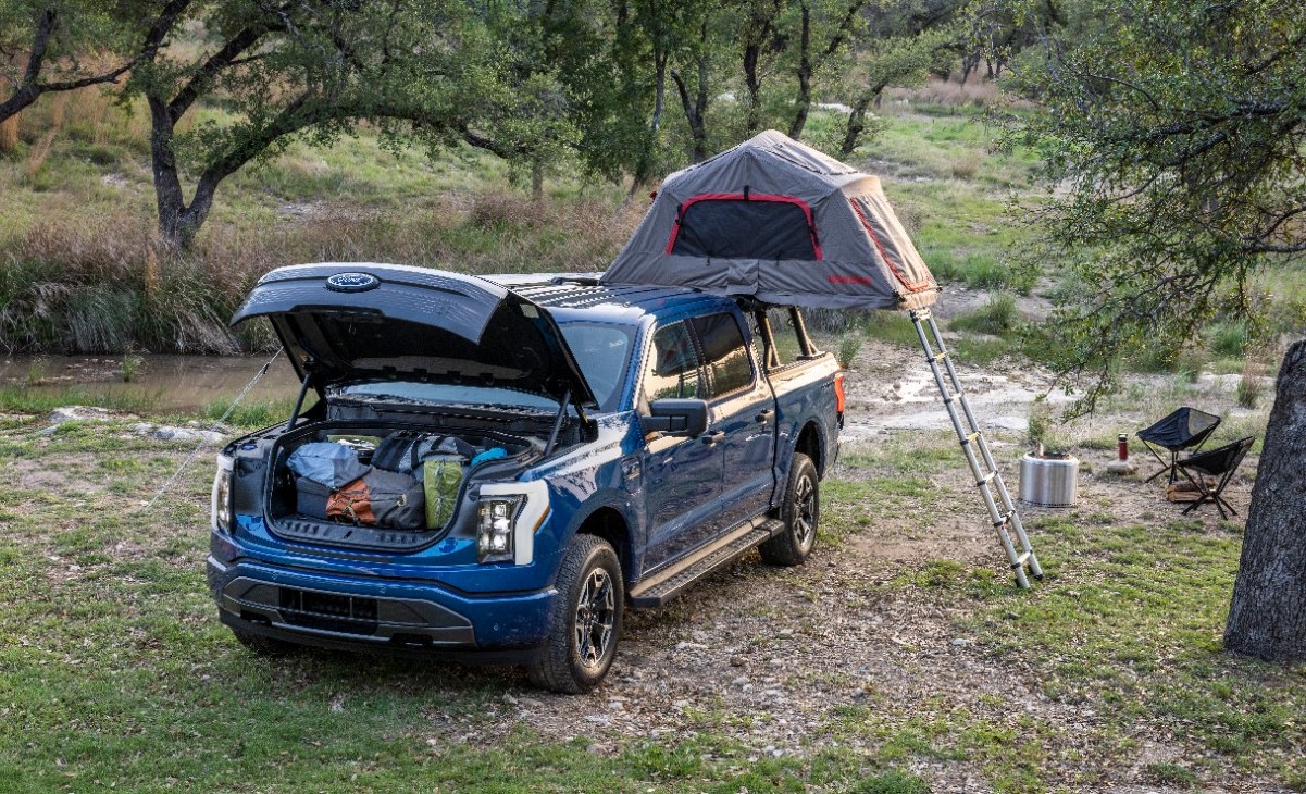 Ford-electric-vehicle-roof-mounted-backup-battery