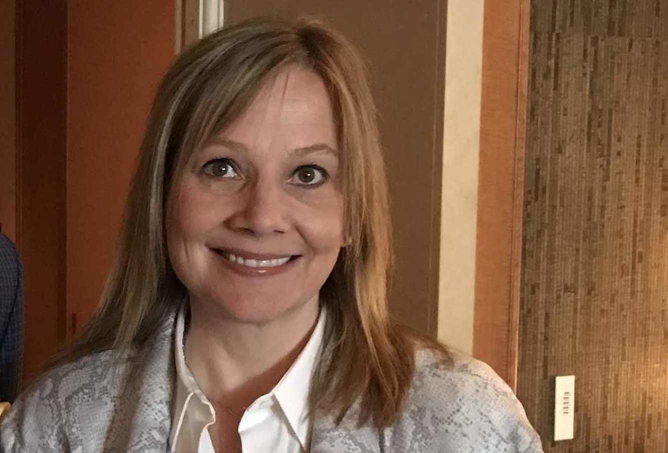 Keith_Krach_with_Mary_Barra_CEO_of_General_Motors_(cropped)
