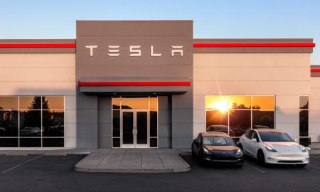Tesla-direct-sales-vs-dealerships