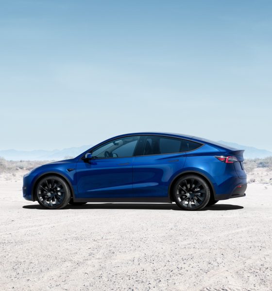Tesla-model-y-autovista-residual-value-award-2023