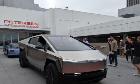 Tesla-cybertruck-unveiling-production